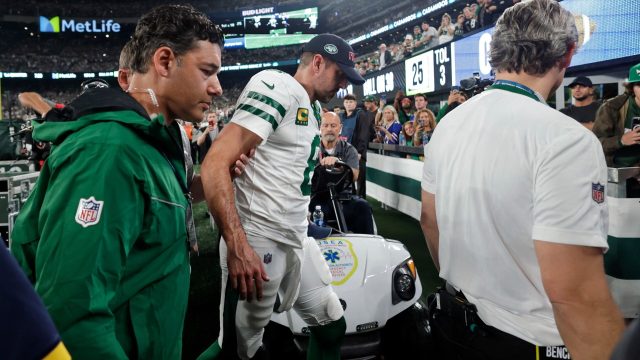 Aaron Rodgers of the Jets expresses confidence in his comeback in his first remarks following his injury.