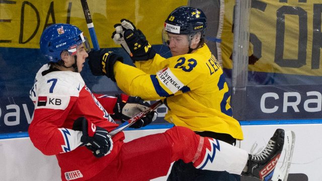 Sweden’s Lekkerimaki Continues Impressive Streak, Scoring Twice in Semifinal – WJC Three Stars Day 8