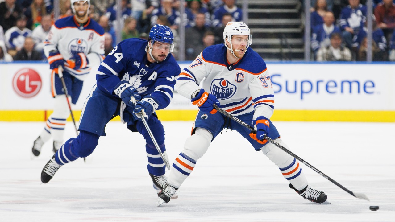 Toronto Maple Leafs head coach Sheldon Keefe challenges Tyler Bertuzzi to break out of his slump