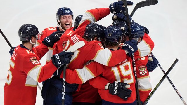 Kreider throws Tkachuk’s mouth guard into stands during altercation