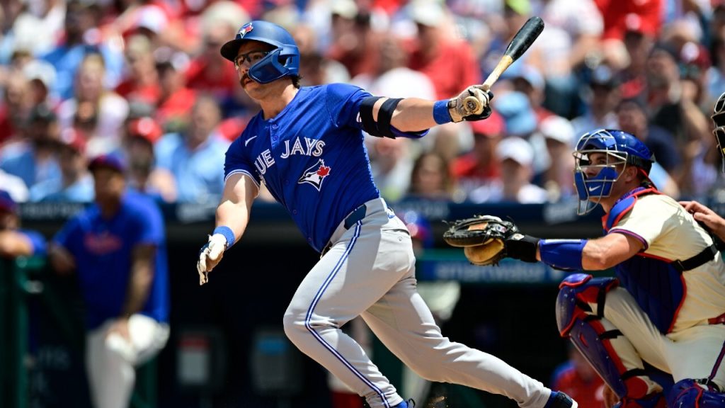 Blue Jays' player Clement hits two-run double in the alley