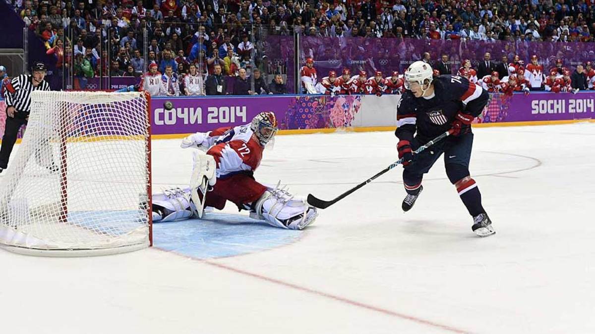 Impressive Short-Handed Goal: Brown dekes around Bobrovsky