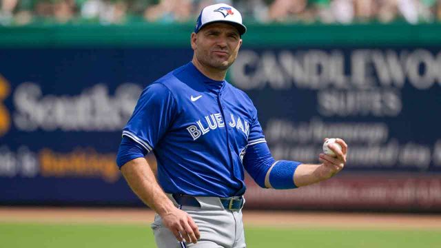 Joey Votto of the Blue Jays is nearing a return from injury