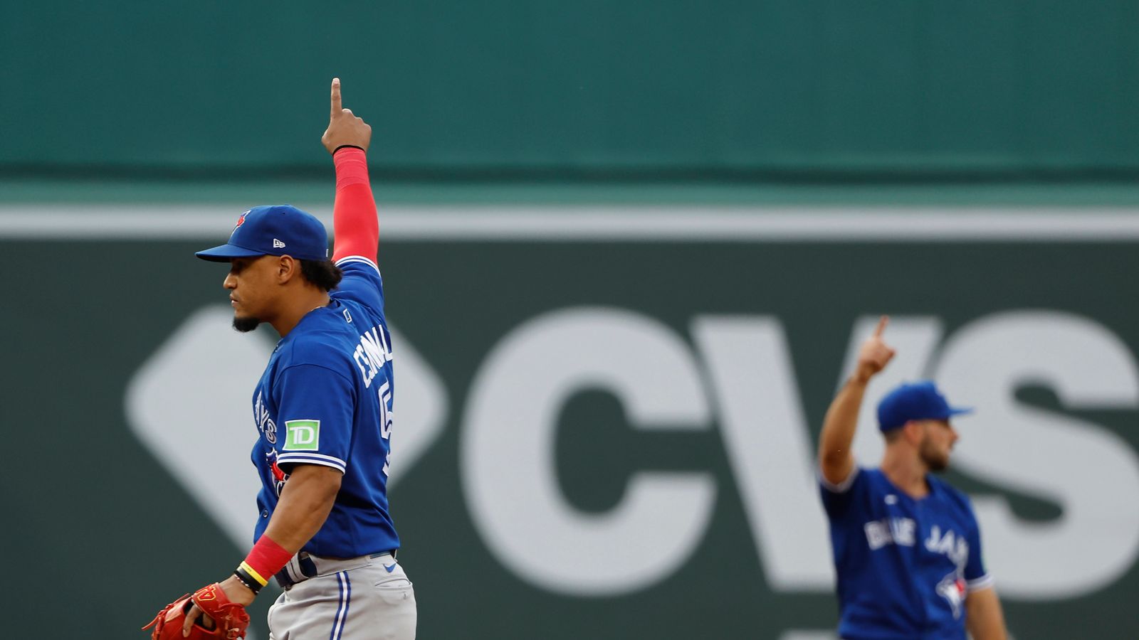 Kevin Kiermaier’s throw from center field hits runner, giving Red Sox the lead