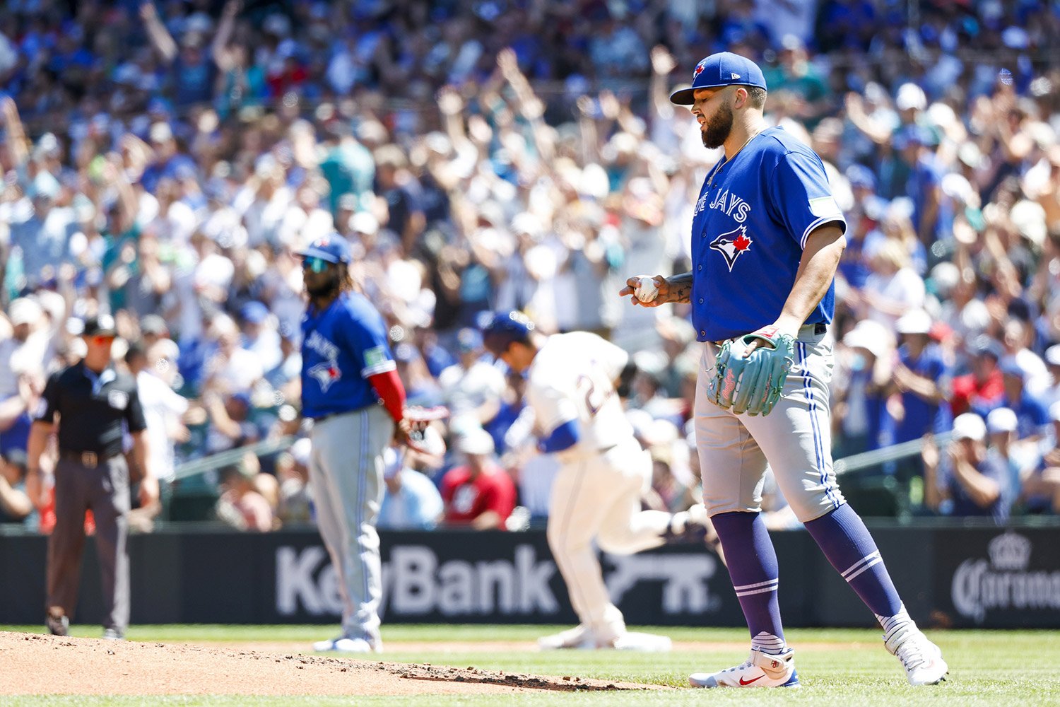 Potential replacements for Manoah in Blue Jays rotation.