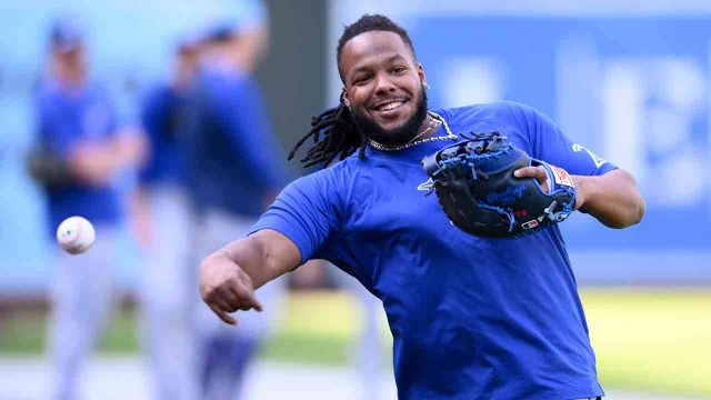 Ross Atkins discusses Blue Jays’ approach to potential trades involving Bichette and Guerrero Jr.