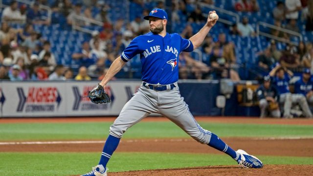 Vladimir Guerrero Jr. of the Blue Jays records six RBIs in dominant performance against Yankees