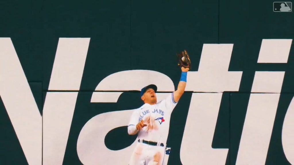 Analyzing Varsho's incredible catch against the Mariners