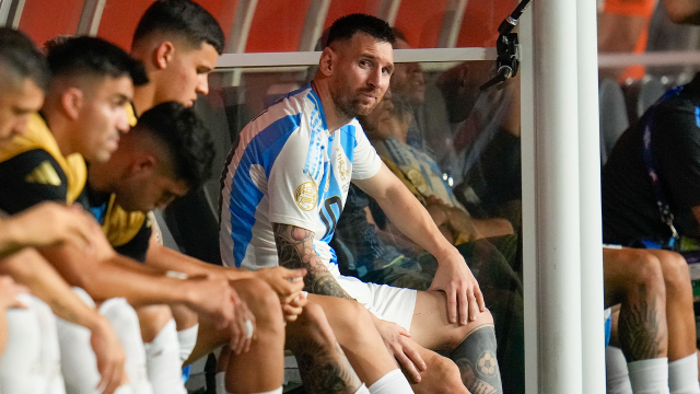 Argentina government responds to criticism of team’s racist France song