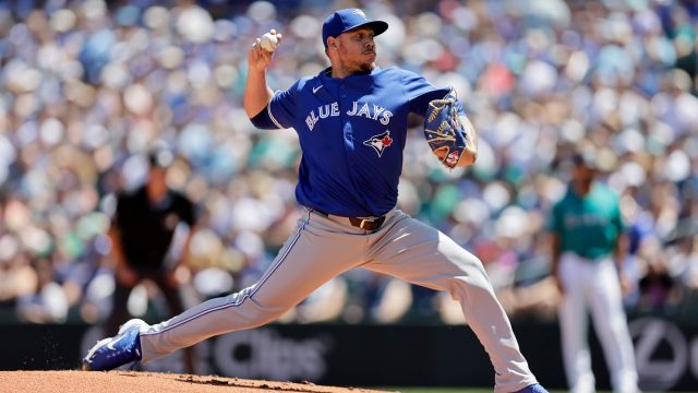 Blue Jays seek series victory in decisive game against Mariners