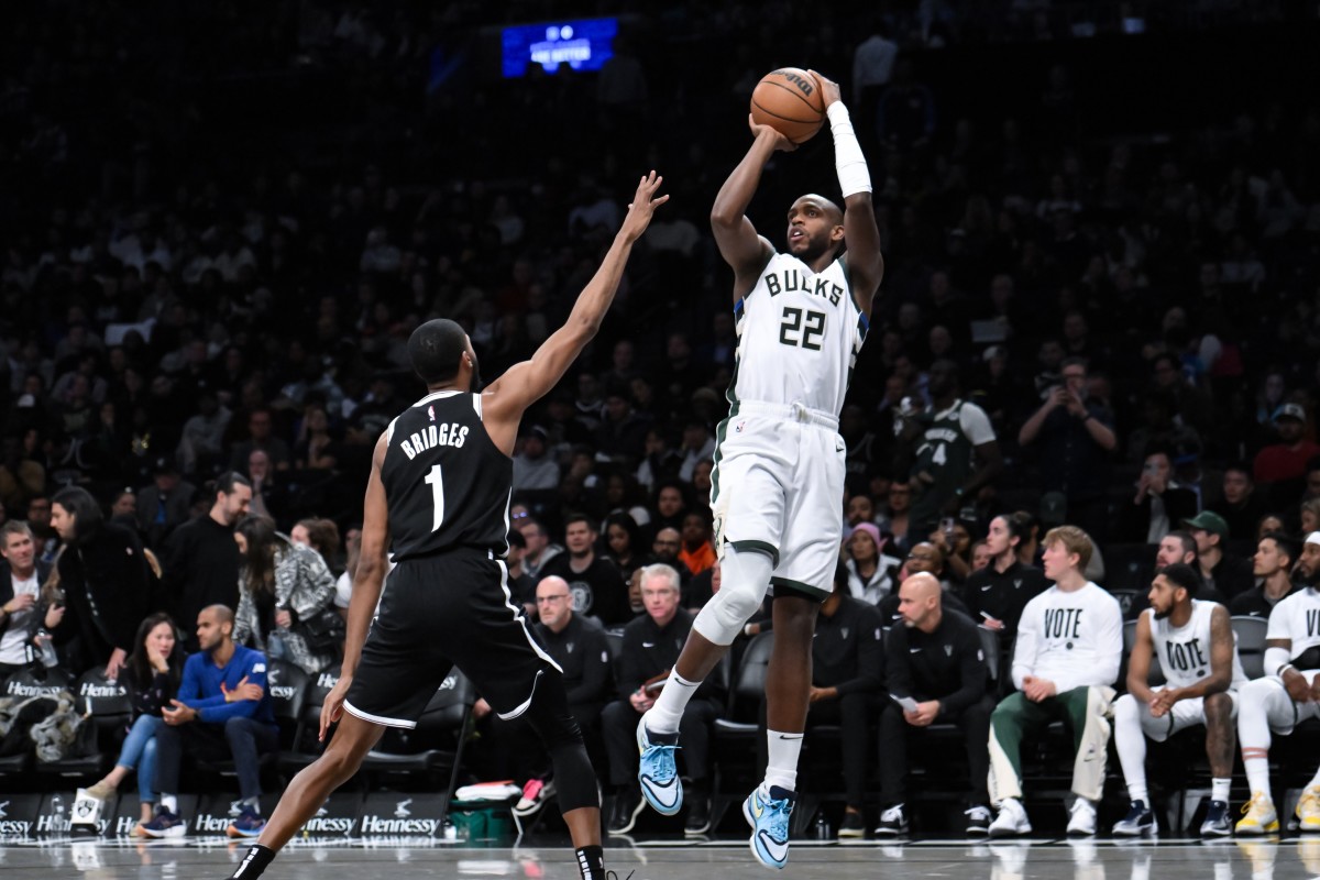 Bucks’ Middleton in Recovery from Ankle Surgeries: Report