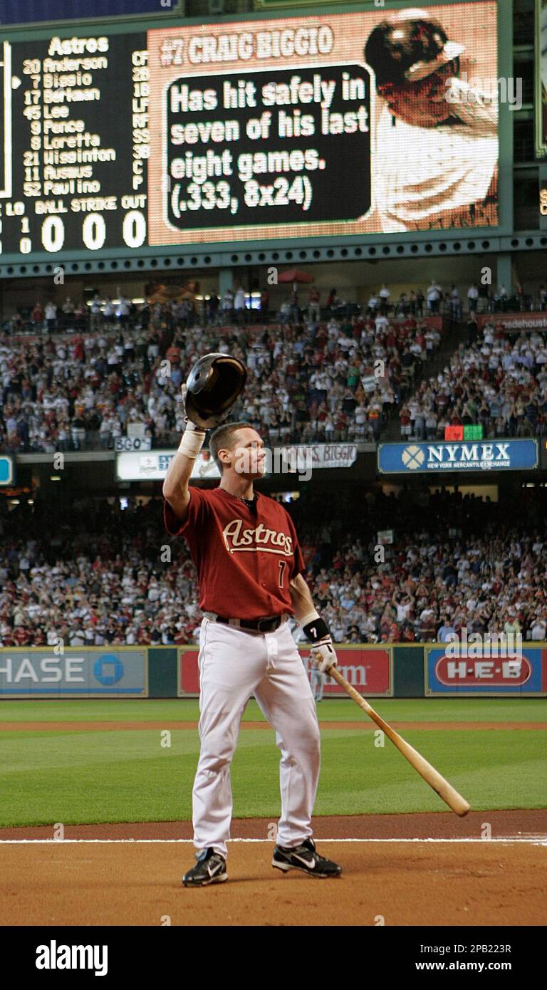 Craig Biggio hits his first home run while playing for the Dodgers