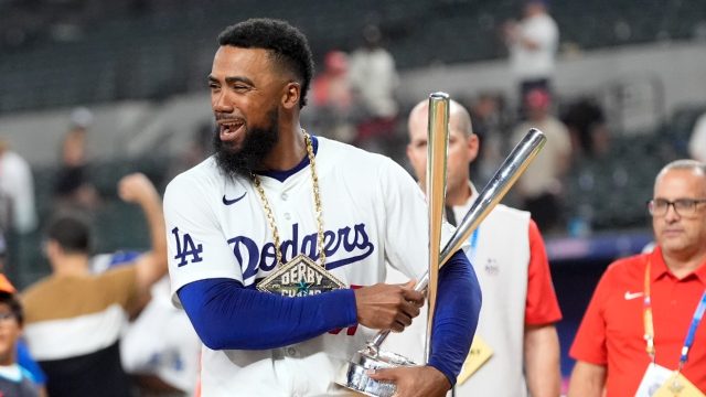 Evanka and Tim’s Reaction to a Memorable Home Run Derby National Anthem