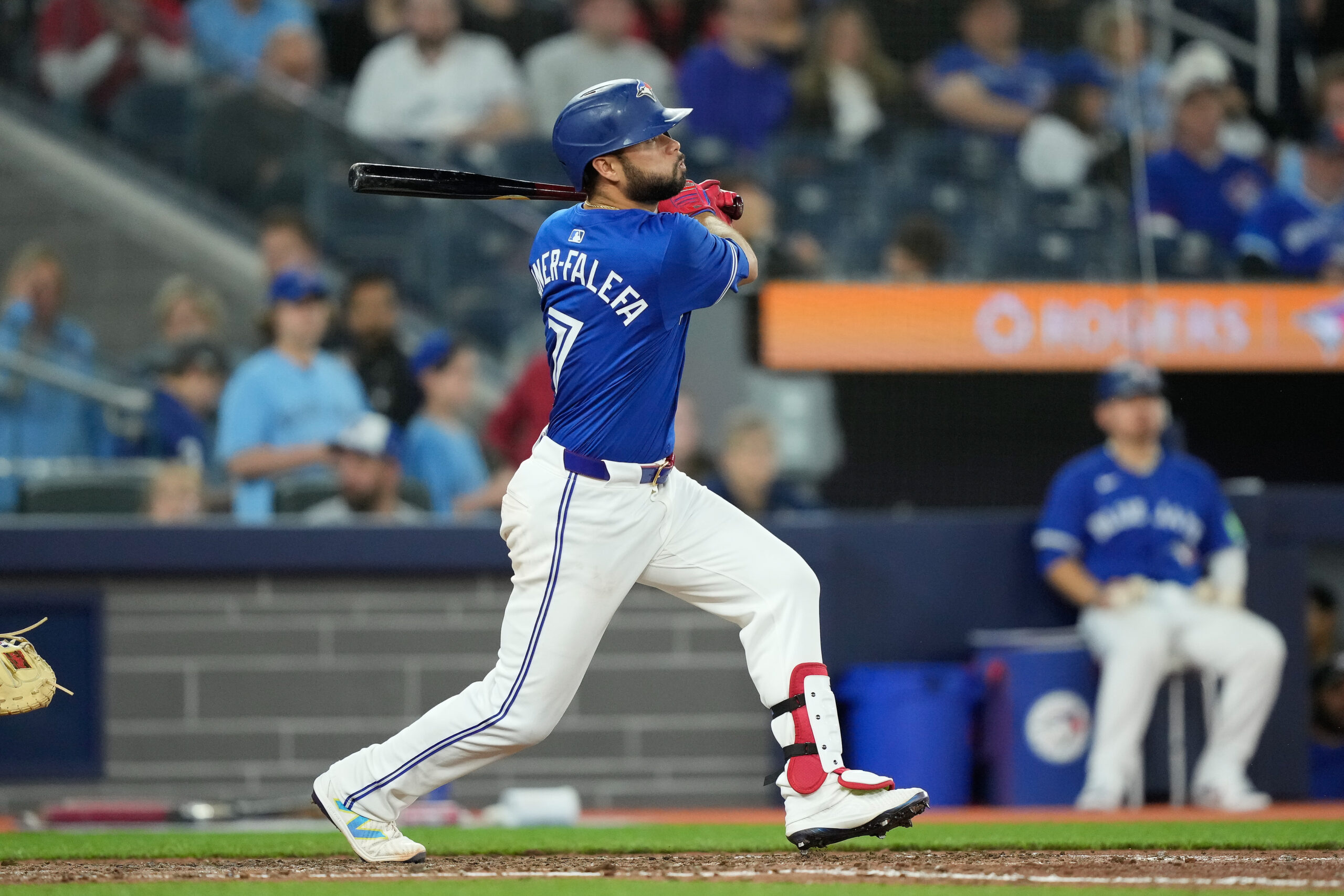 Kevin Gausman and Daulton Varsho propel Toronto Blue Jays to victory against Texas Rangers