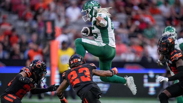 Late rally helps Redblacks secure victory against winless Elks