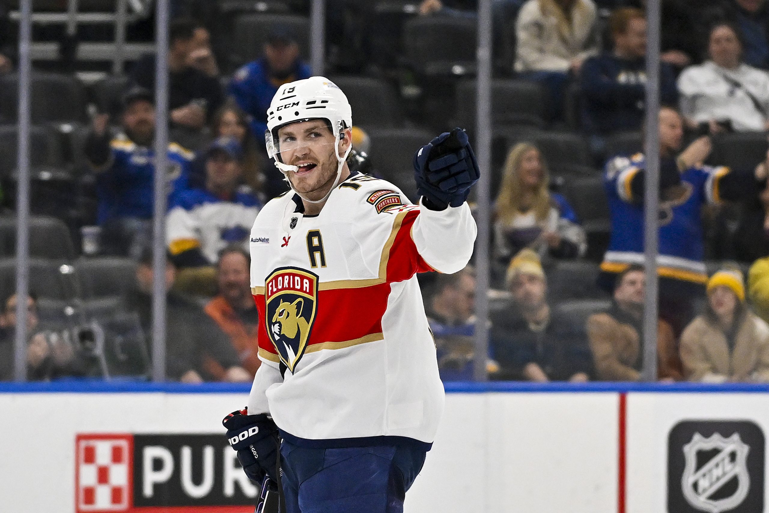 Matthew Tkachuk takes the Stanley Cup on a tour of St. Louis