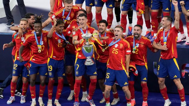 Spain's focused defense prevents England comeback, secures perfect run in Euro tournament