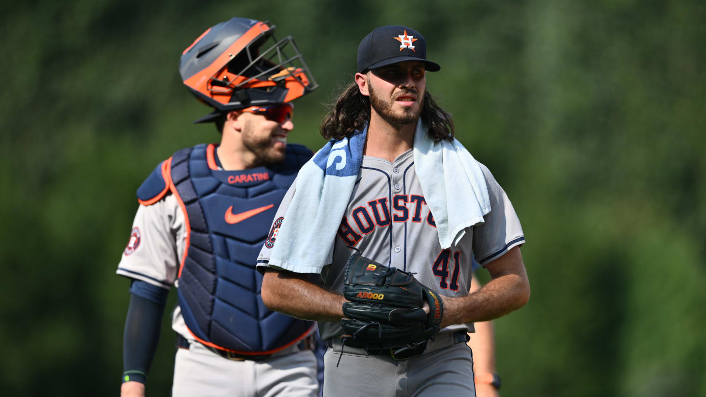 Astros dominate Phillies as Alvarez hits three home runs and Arrighetti pitches no-hitter into eighth inning