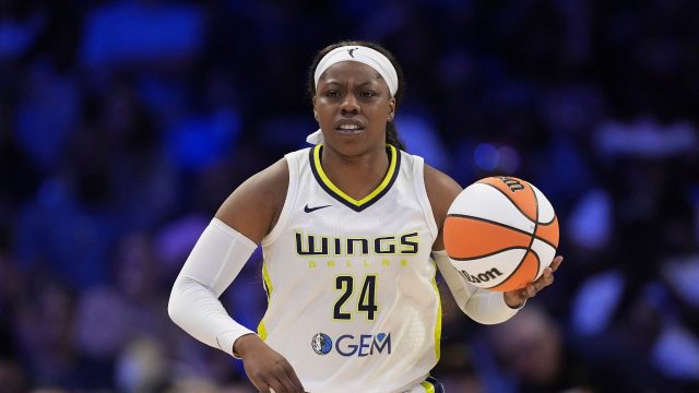 Caitlin Clark leads Fever to victory with career-high 31 points against Angel Reese and Sky