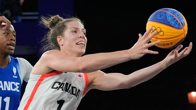 Canada defeats Azerbaijan in 3×3 basketball, advances to next round