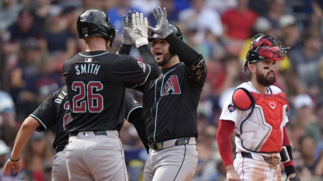 Dodgers defeat Rays with help from Mookie Betts’ two-run homer