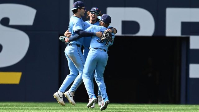 Jackson Merrill’s walk-off homer secures dramatic win for Padres against Mets in MLB matchup