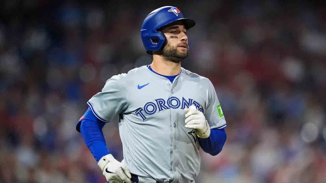 Kevin Kiermaier expresses gratitude towards Blue Jays fans in a video message