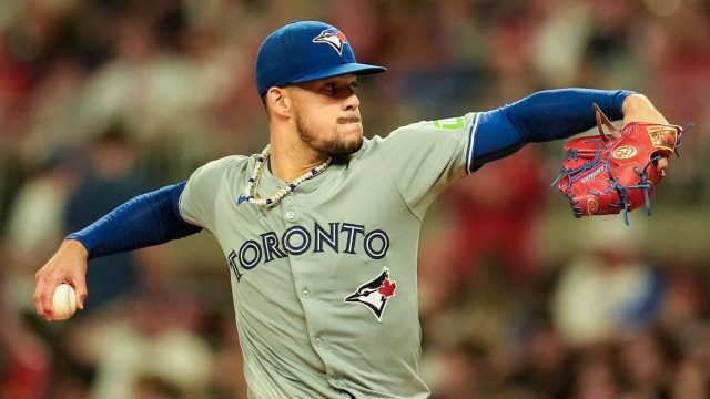 Blue Jays' Horwitz hits two home runs to help eliminate Braves from wild-card contention