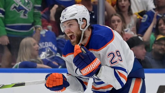 Leon Draisaitl signs lucrative contract extension