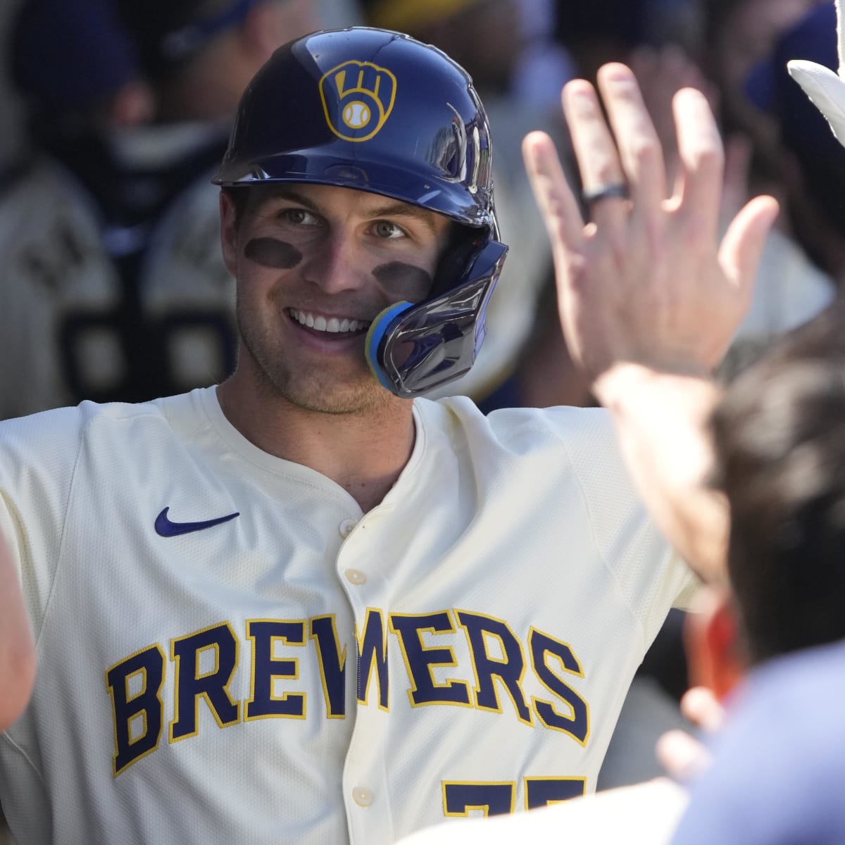 Milwaukee Brewers Add Outfielder Brewer Hicklen to Major-League Roster