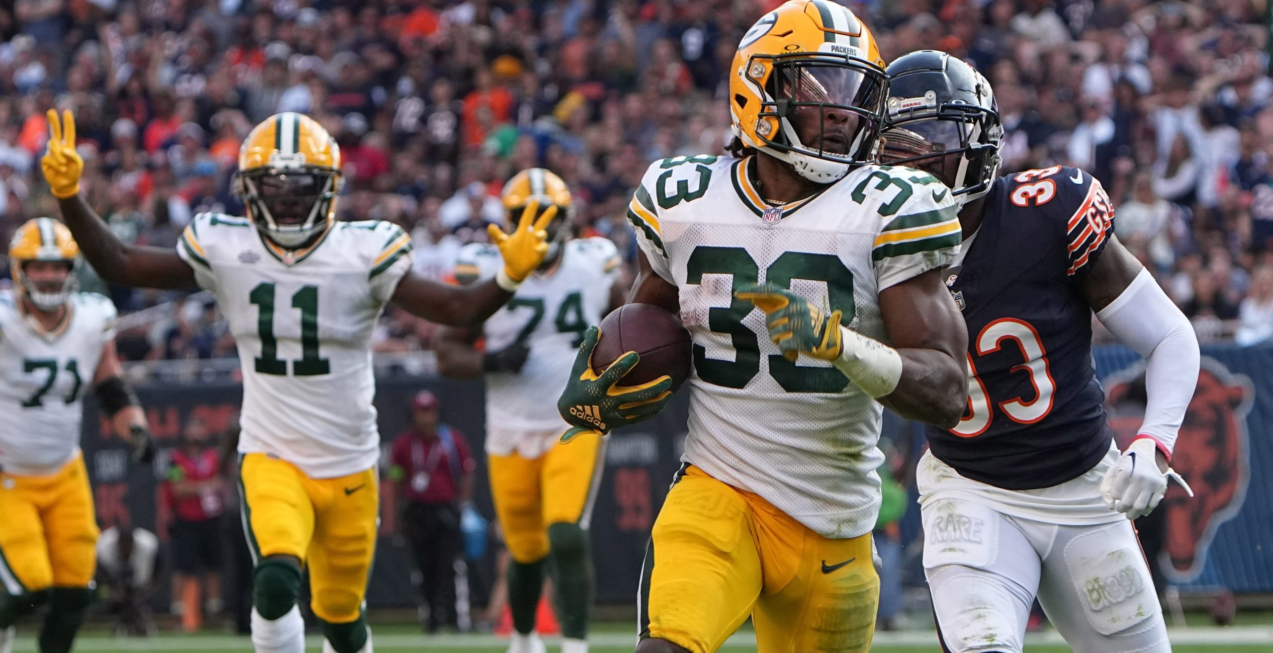 Reed from the Packers showcases impressive speed with 33-yard rushing touchdown