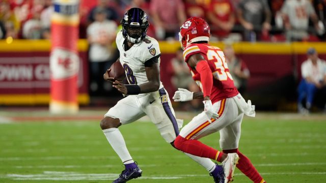 Rookie Worthy Impresses in Debut as Chiefs narrowly defeat Ravens in NFL matchup